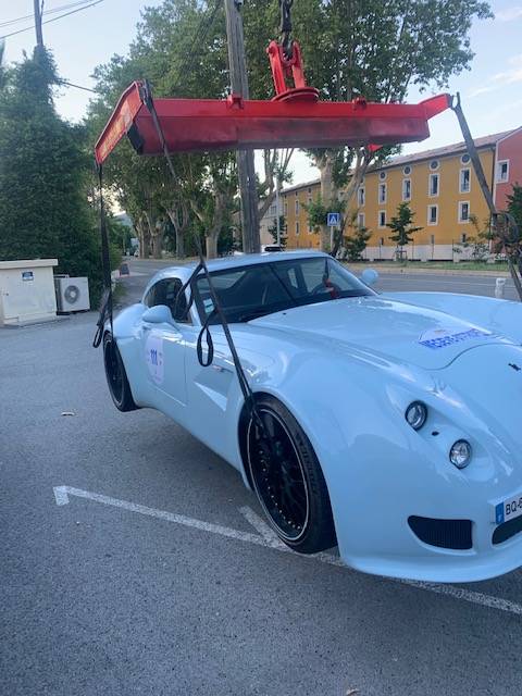 Dépannage, grutage et remorquage d'un véhicule de collection Saint-Tropez