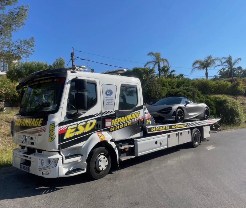 Remorquage d’une McLaren entre Saint-Raphaël et Monaco : transport sécurisé d’une hypercar de prestige